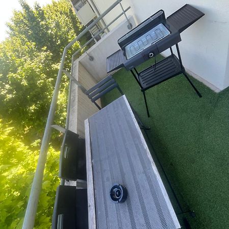 Appartement Spacieux Avec Piscine Marseille Luaran gambar