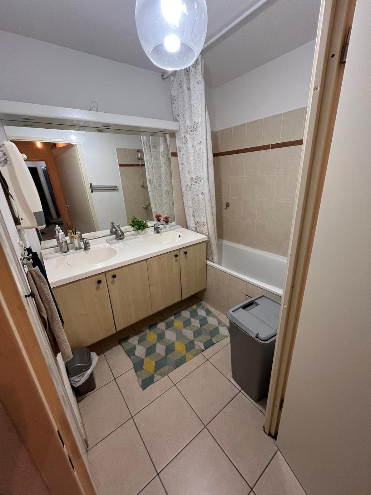 Appartement Spacieux Avec Piscine Marseille Luaran gambar